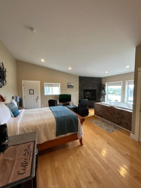 Pacific Rim Guest Lodge - Adults Only